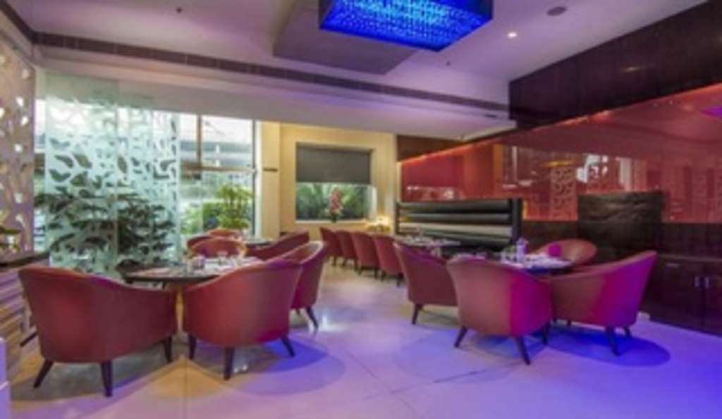 Nemesia City Center - Gurugram, Sector 29 Hotel Gurgaon Restoran gambar